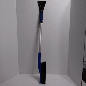 Auto Drive Winter Driving 35-INCH Snow Brush With Scraper